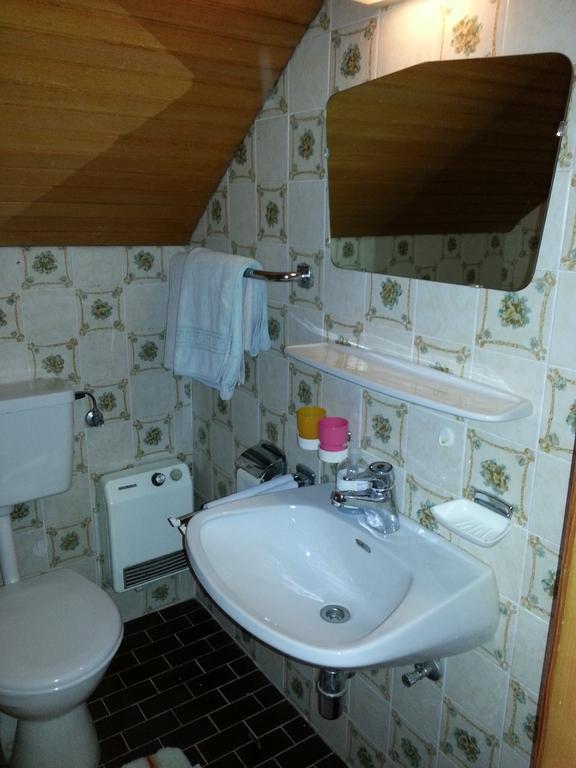 Bed and Breakfast Haus Ellmaustein Fuschl am See Zimmer foto