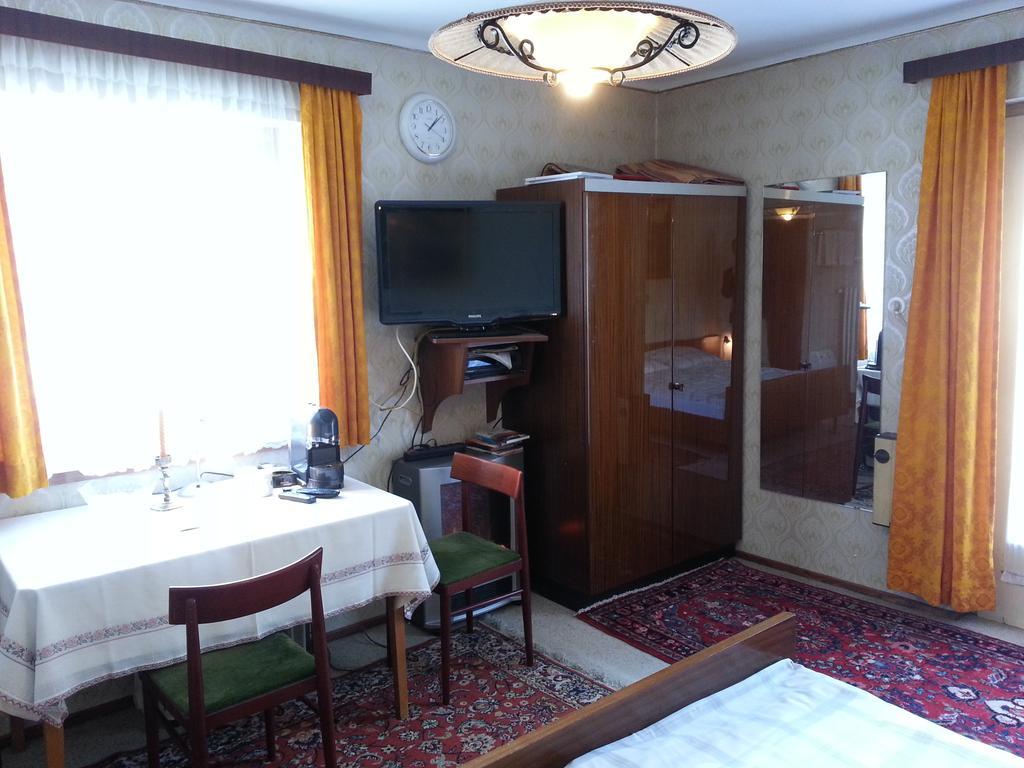 Bed and Breakfast Haus Ellmaustein Fuschl am See Exterior foto