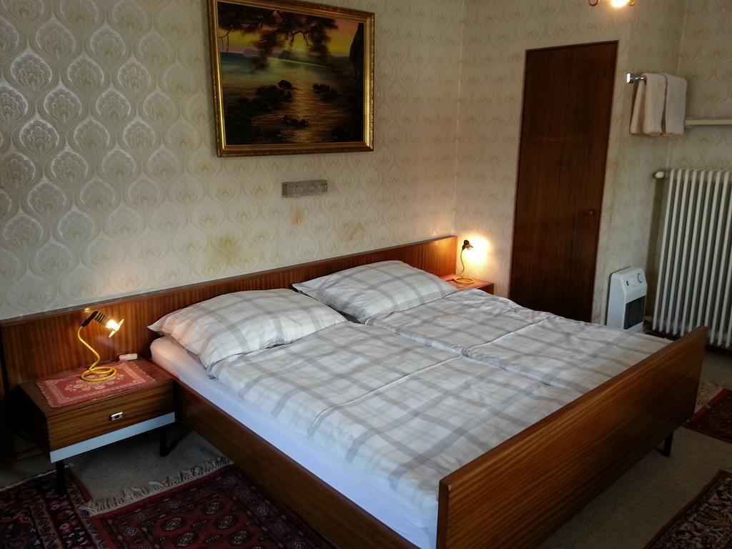 Bed and Breakfast Haus Ellmaustein Fuschl am See Exterior foto
