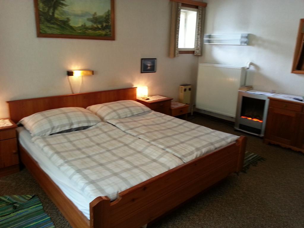 Bed and Breakfast Haus Ellmaustein Fuschl am See Zimmer foto