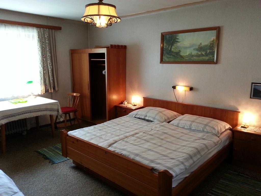 Bed and Breakfast Haus Ellmaustein Fuschl am See Zimmer foto